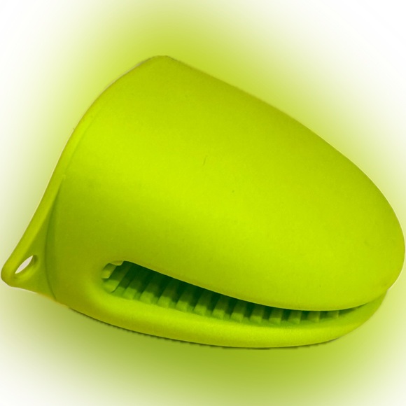 MINI SILICONE OVEN MITT POT HOLDER HOT PAD HEAT PROTECTION SHARK BITE LIME GREEN - Picture 5 of 7